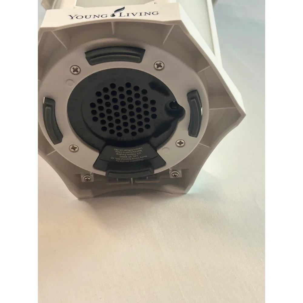 Young Living Lantern Ultrasonic Diffuser Unisex OS White Metal Floral Cutout